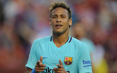 绿茵体育快讯-什琴斯尼训练中秀脚法惊呆队友